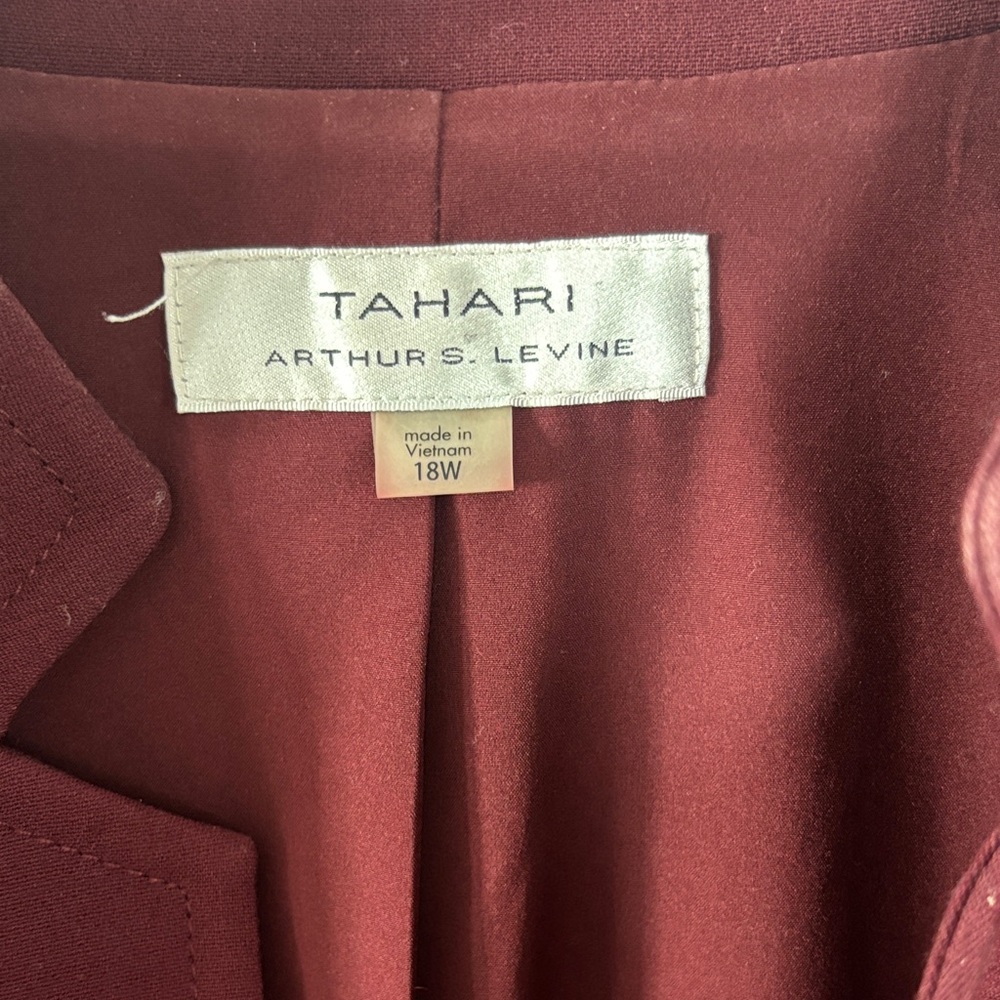Tahari Woman Deep Burgundy Dress lightweight jacket - Picture 2 of 3